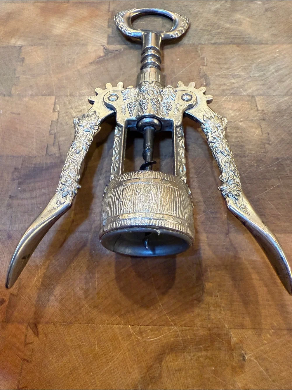 Vintage-Style Silver Winged Corkscrew Bottle Opener Grapes ordinate